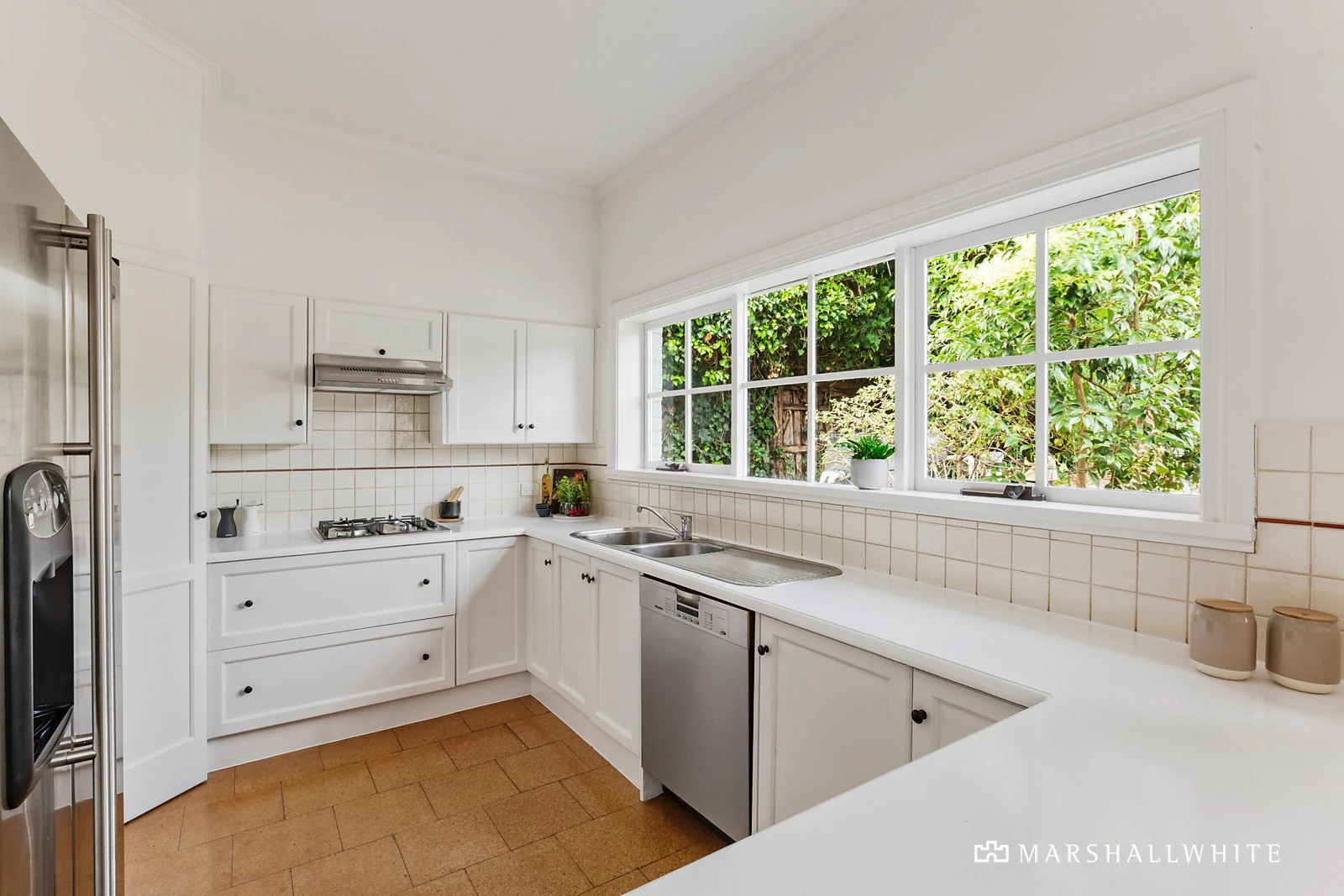 14 Leopold Crescent, Mont Albert, VIC