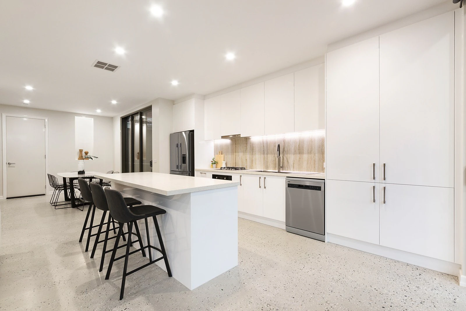 9 Edina Avenue, Port Melbourne, VIC