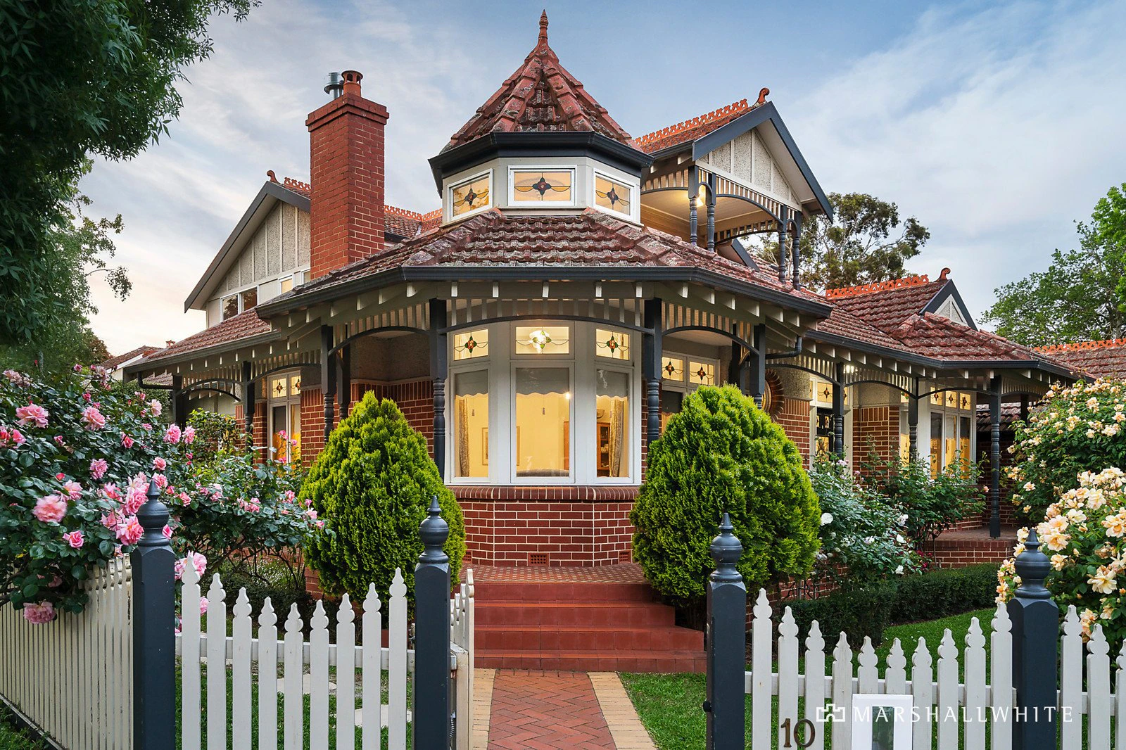 10 Kinsale Crescent, Balwyn, VIC