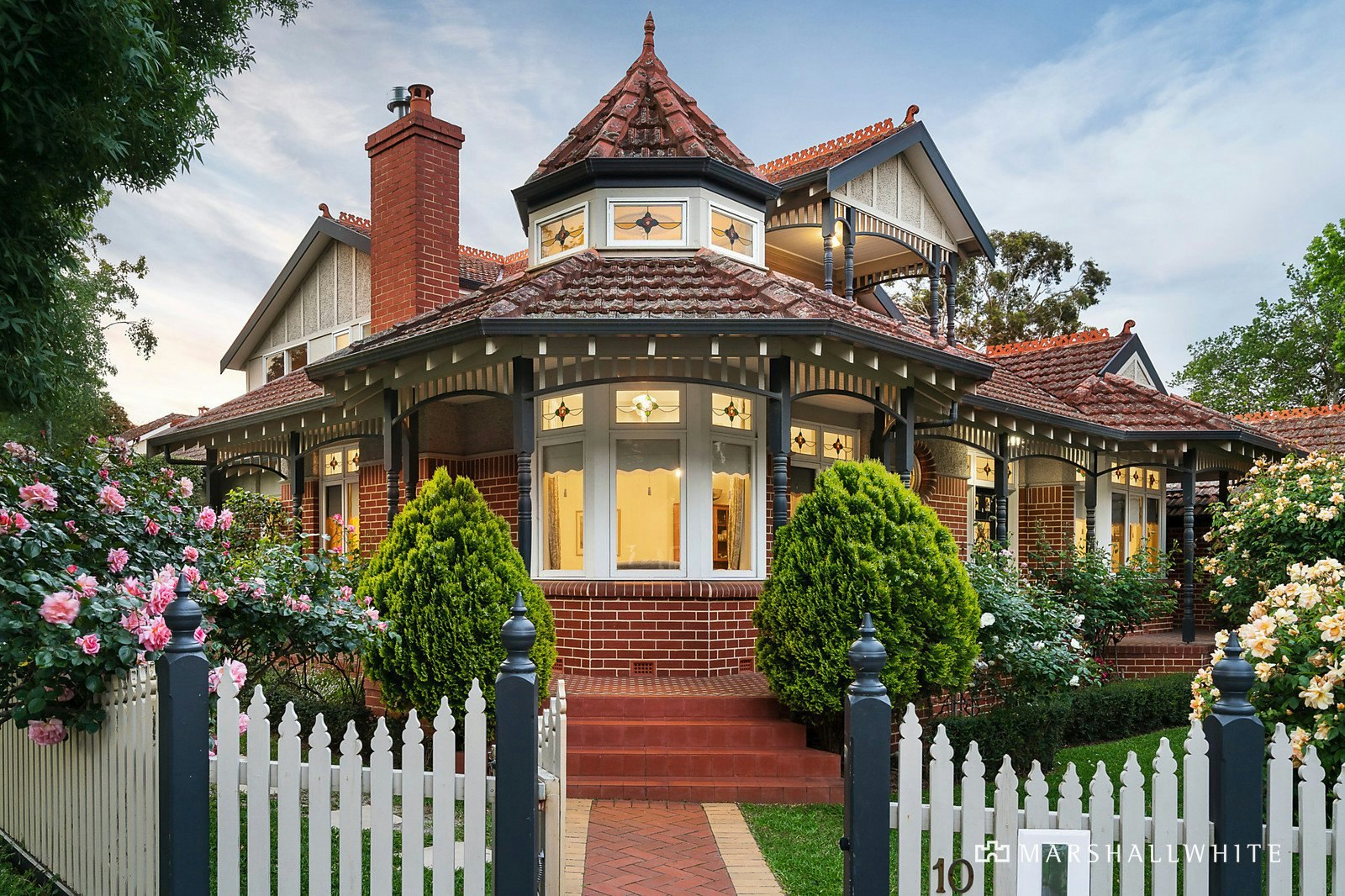 10 Kinsale Crescent, Balwyn, VIC