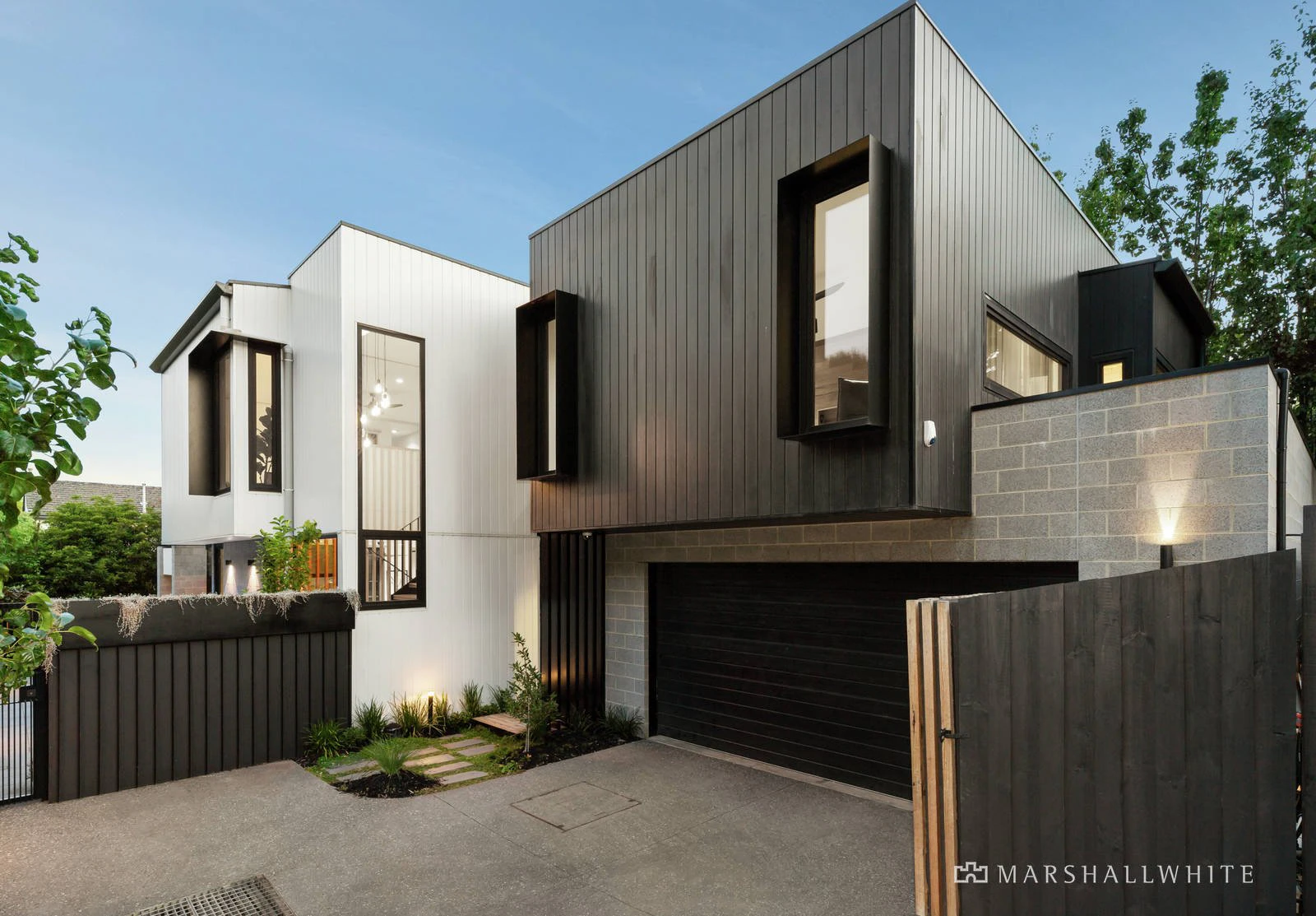 11 Hillside Parade, Glen Iris, VIC