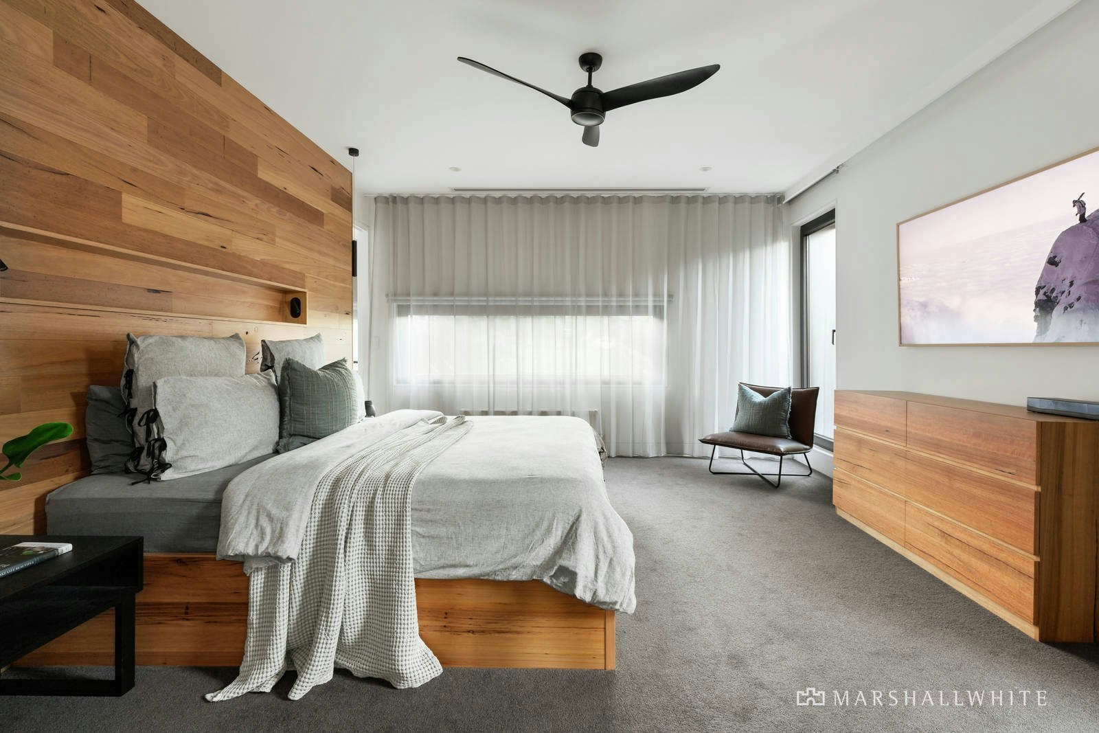 11 Hillside Parade, Glen Iris, VIC