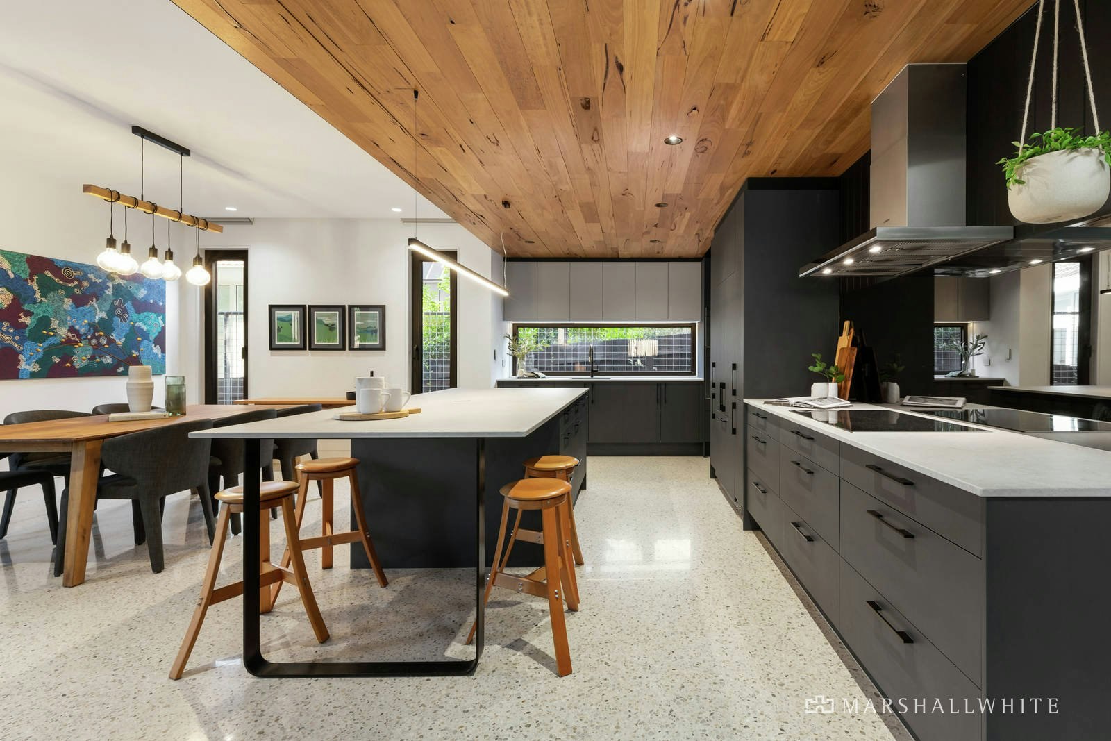 11 Hillside Parade, Glen Iris, VIC