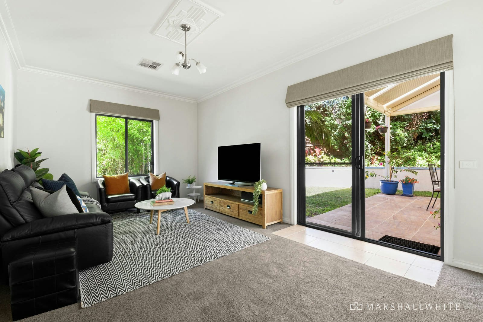 2 Aumann Court, Mont Albert North, VIC