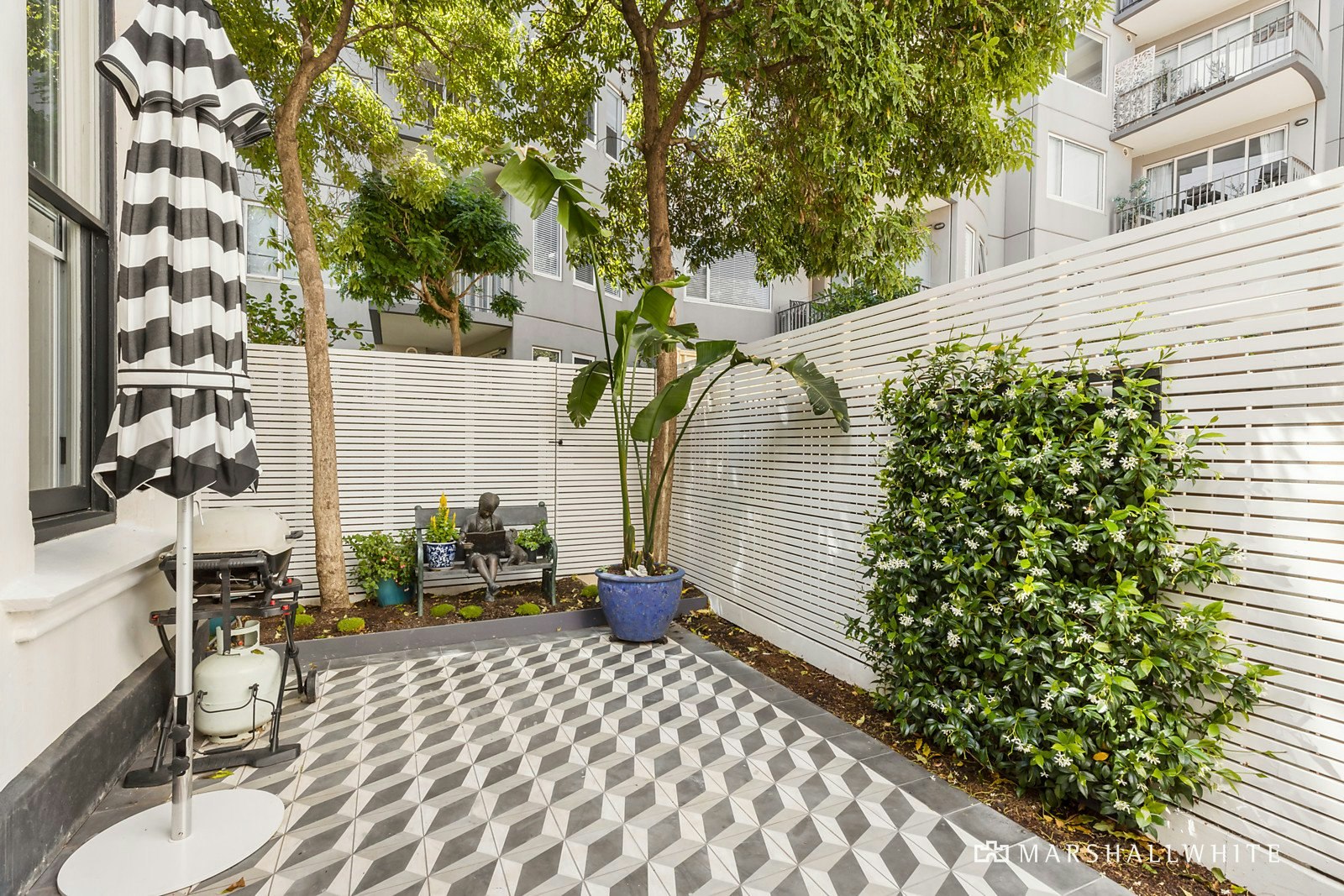 1/25 Queens Road, Melbourne, VIC