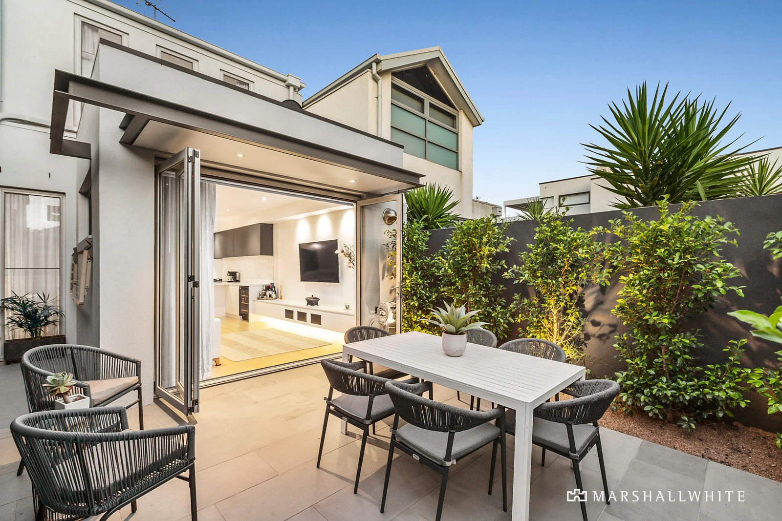 12 Danks Street, Albert Park, VIC