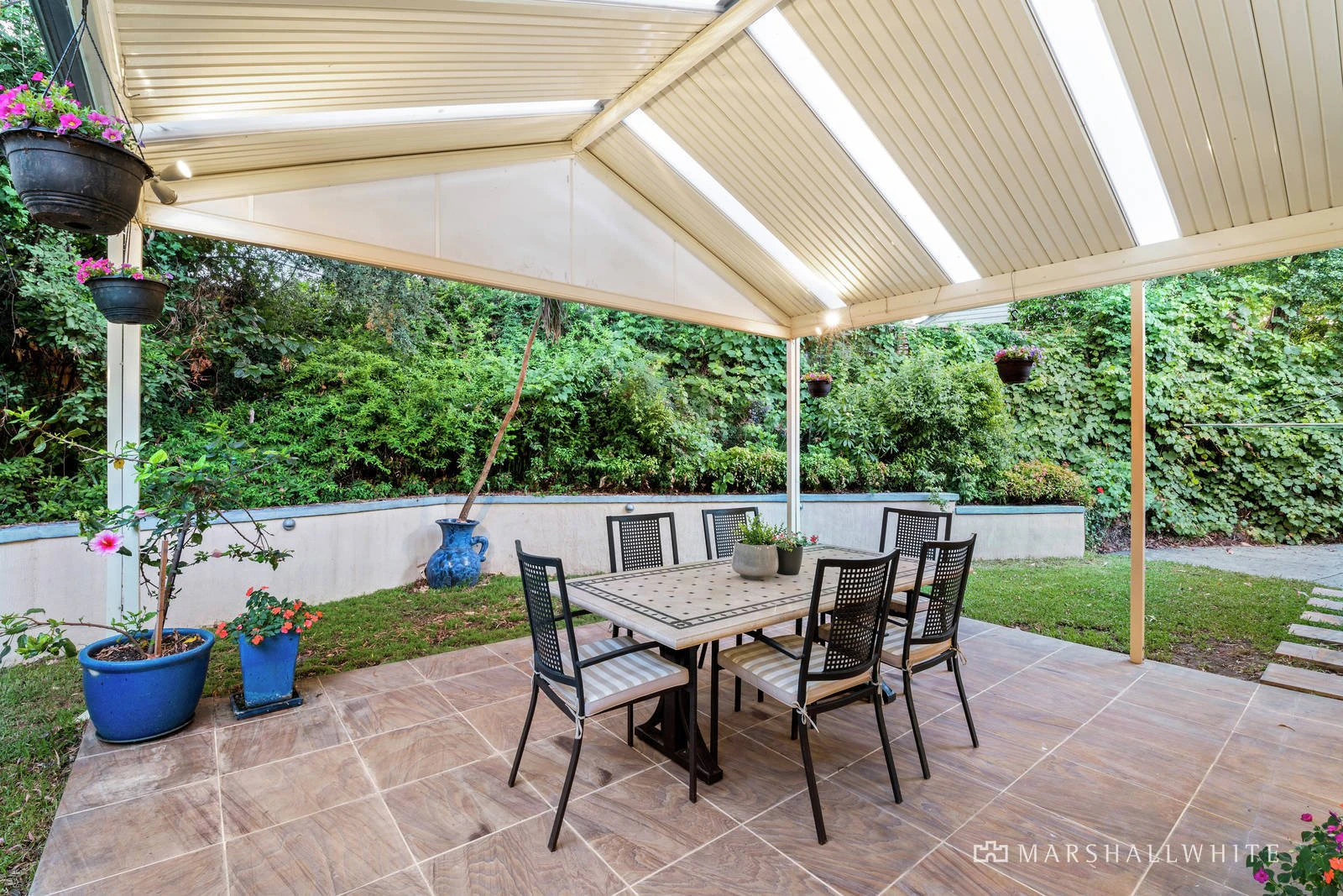 2 Aumann Court, Mont Albert North, VIC