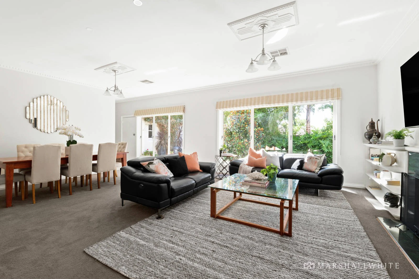 2 Aumann Court, Mont Albert North, VIC