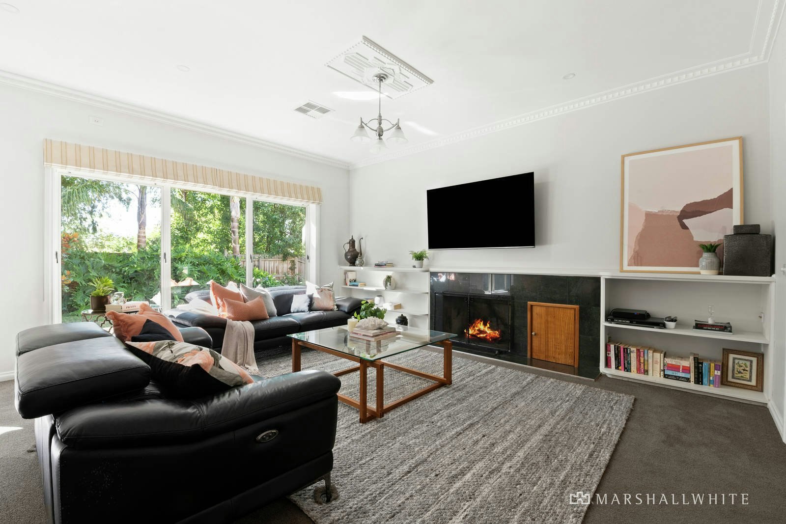 2 Aumann Court, Mont Albert North, VIC