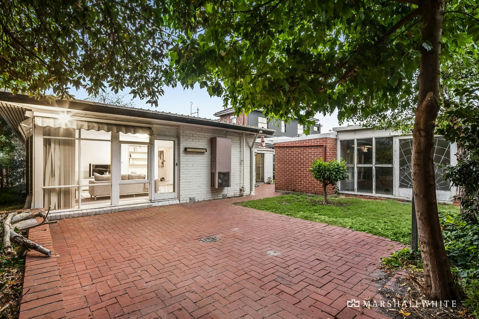 24 Ellerslie Place, Toorak, VIC