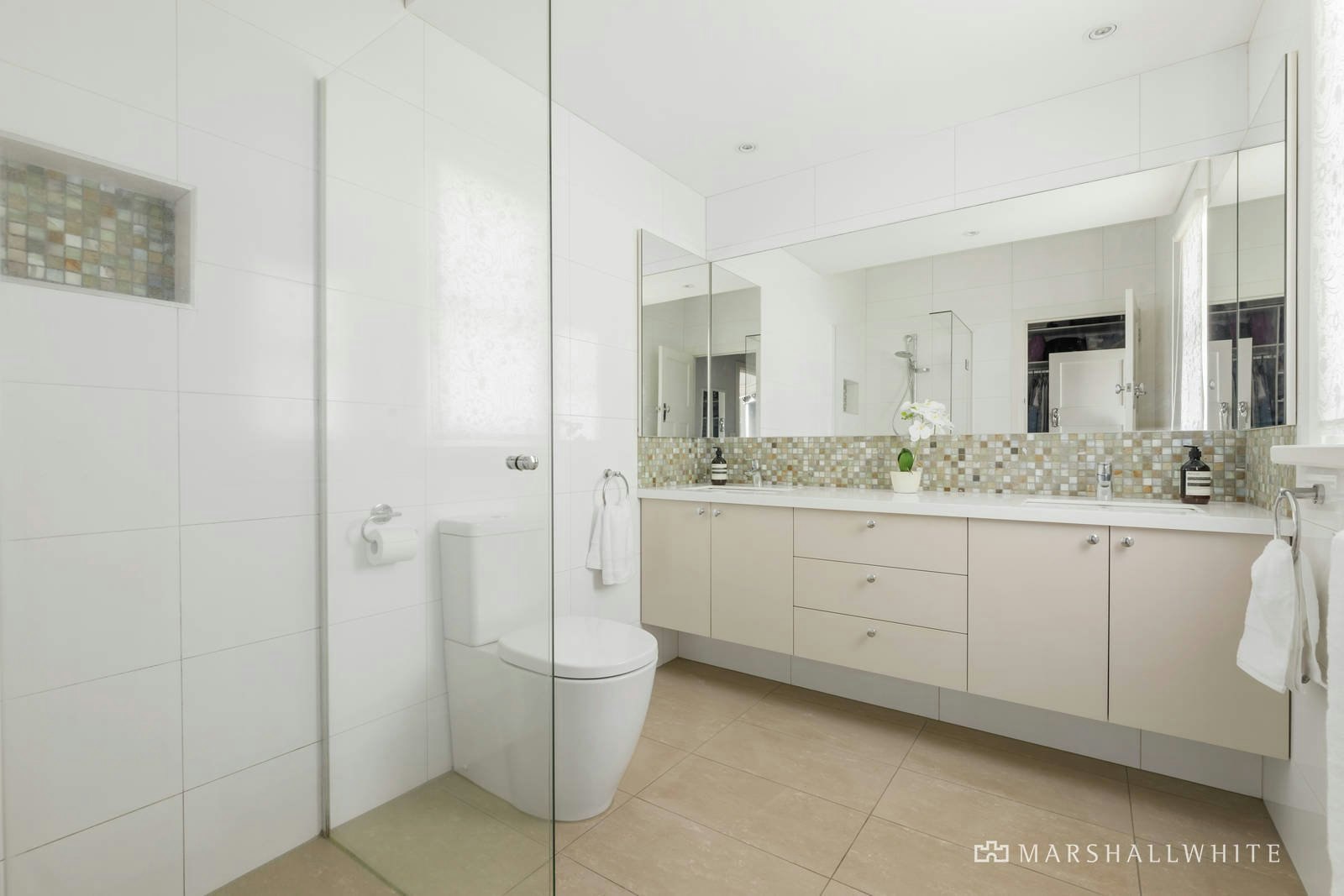 5 Laxdale Road, Camberwell, VIC