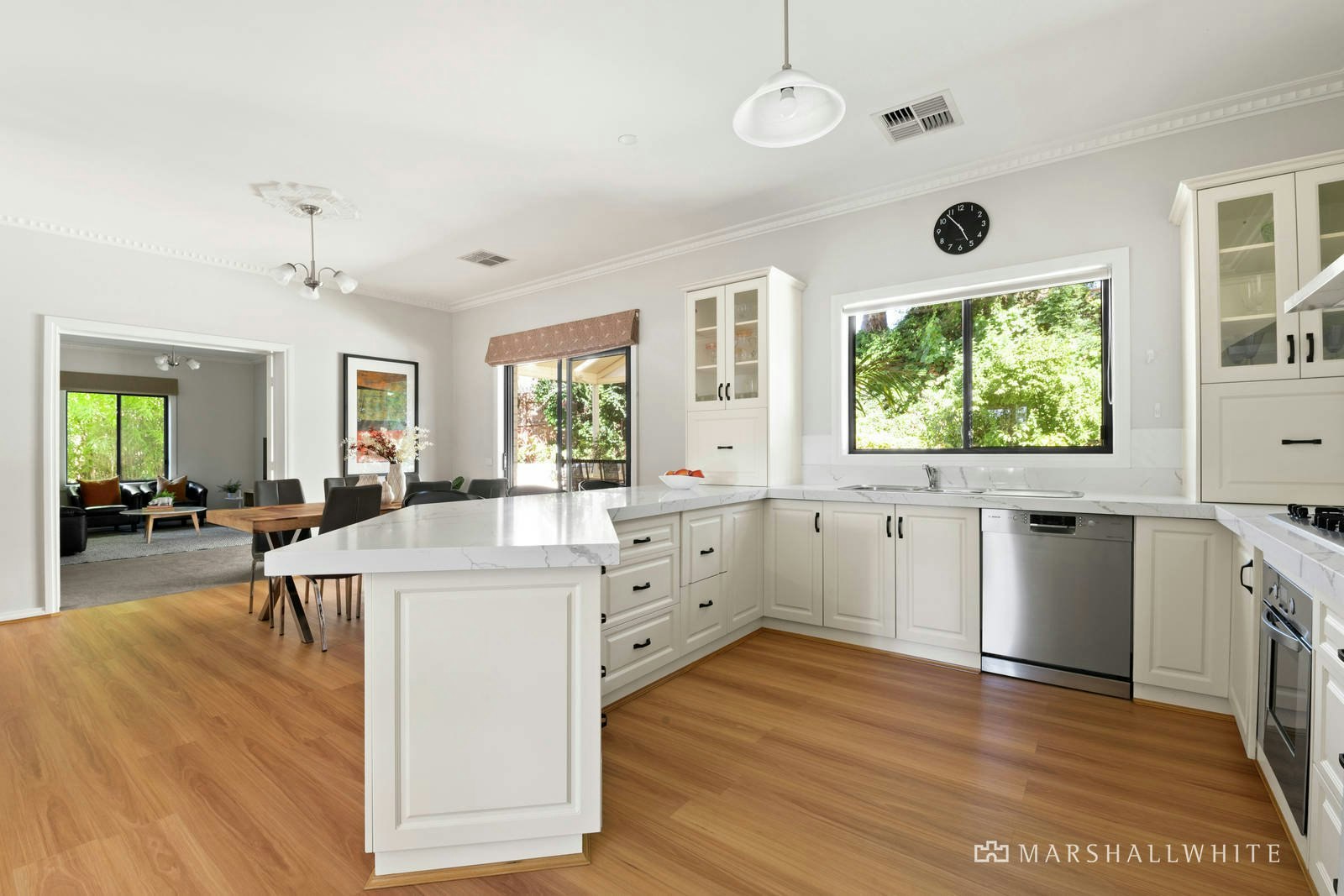 2 Aumann Court, Mont Albert North, VIC