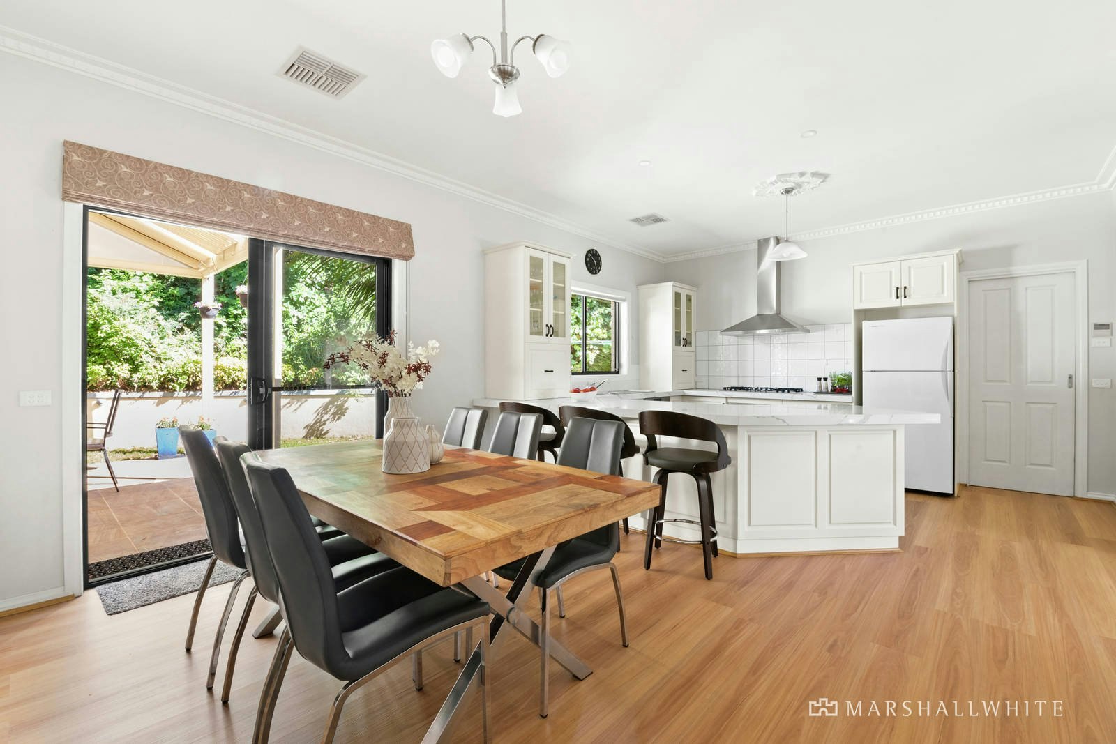 2 Aumann Court, Mont Albert North, VIC