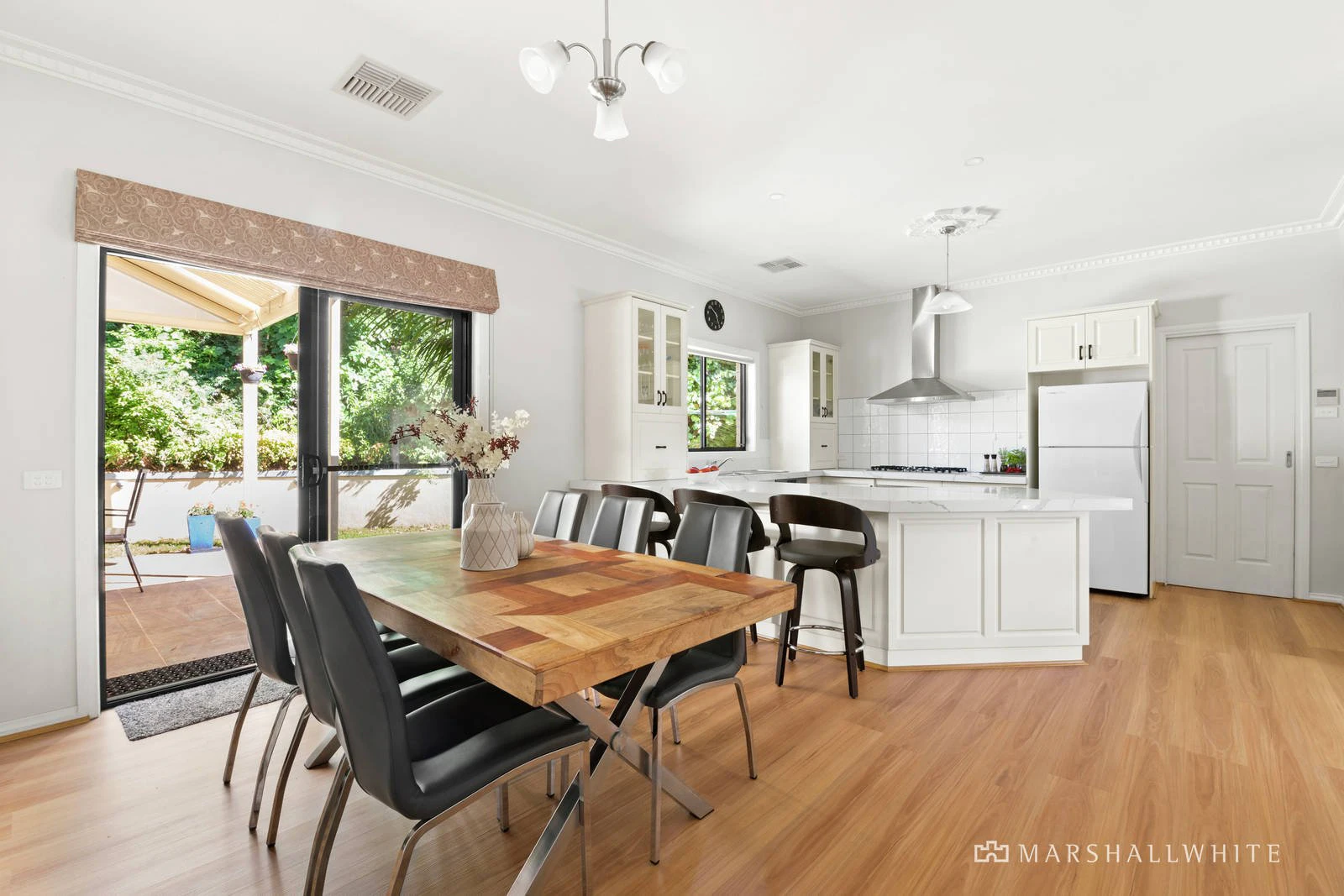 2 Aumann Court, Mont Albert North, VIC