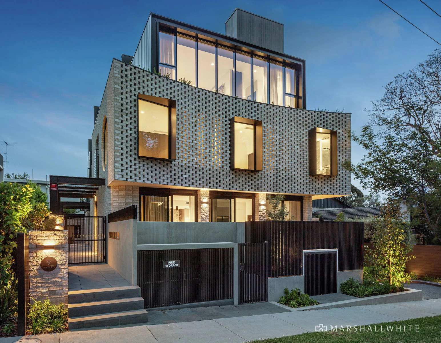 2/9 Power Avenue, Hawthorn, VIC