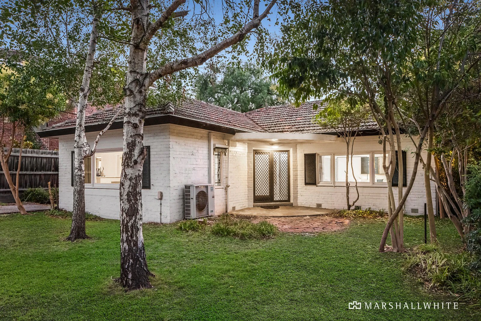24 Ellerslie Place, Toorak, VIC