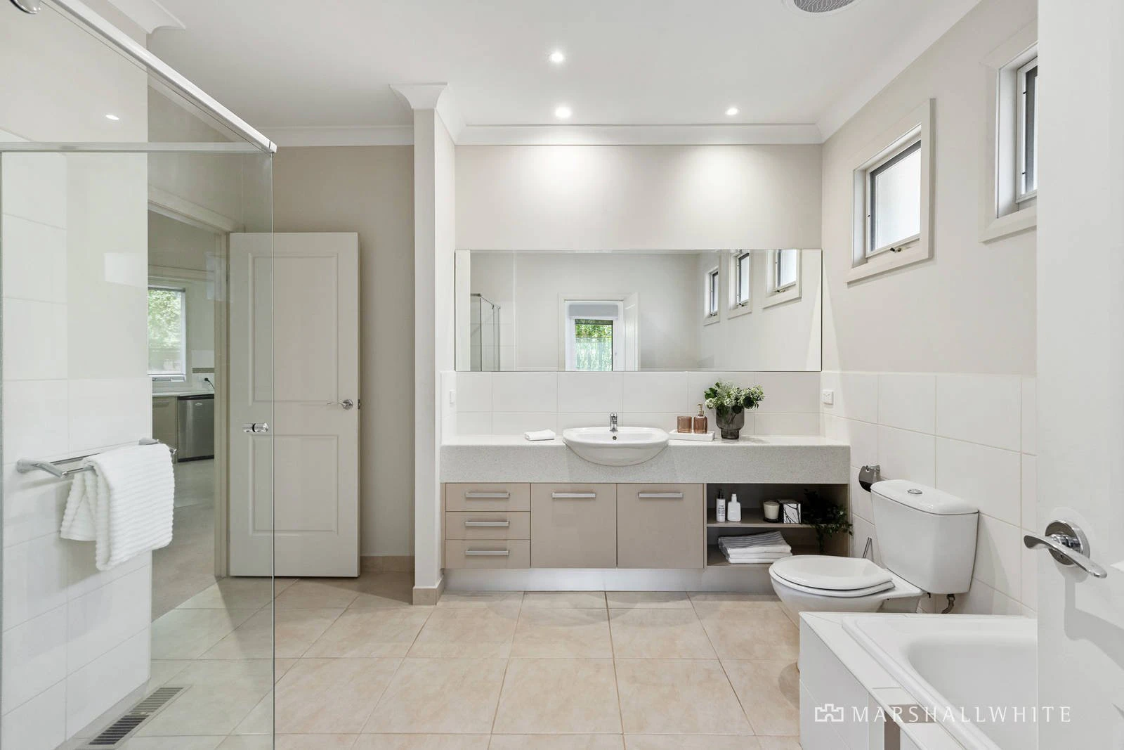 12A May Park Avenue, Ashwood, VIC