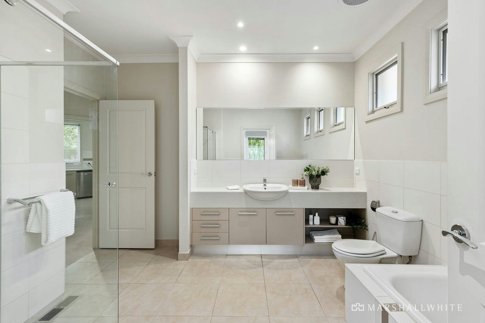 12A May Park Avenue, Ashwood, VIC