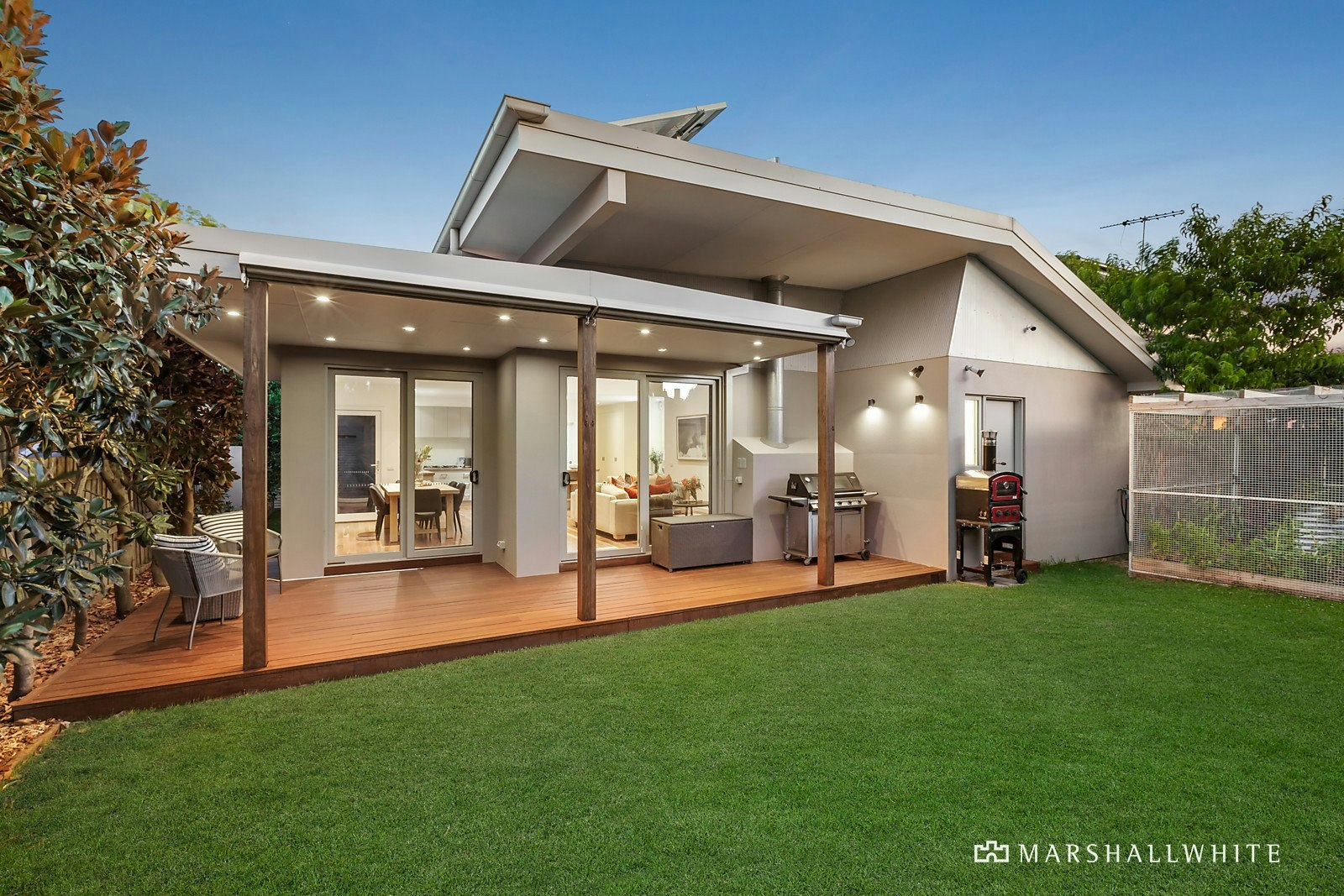 12 Queens Parade, Glen Iris, VIC