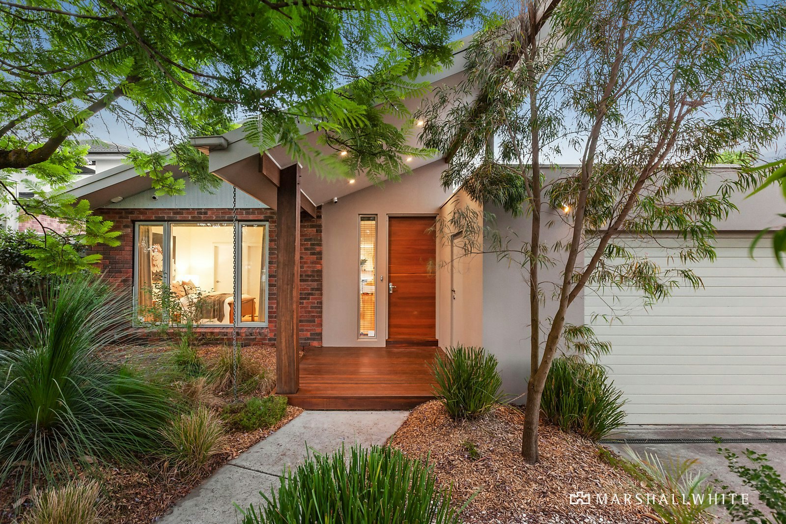 12 Queens Parade, Glen Iris, VIC