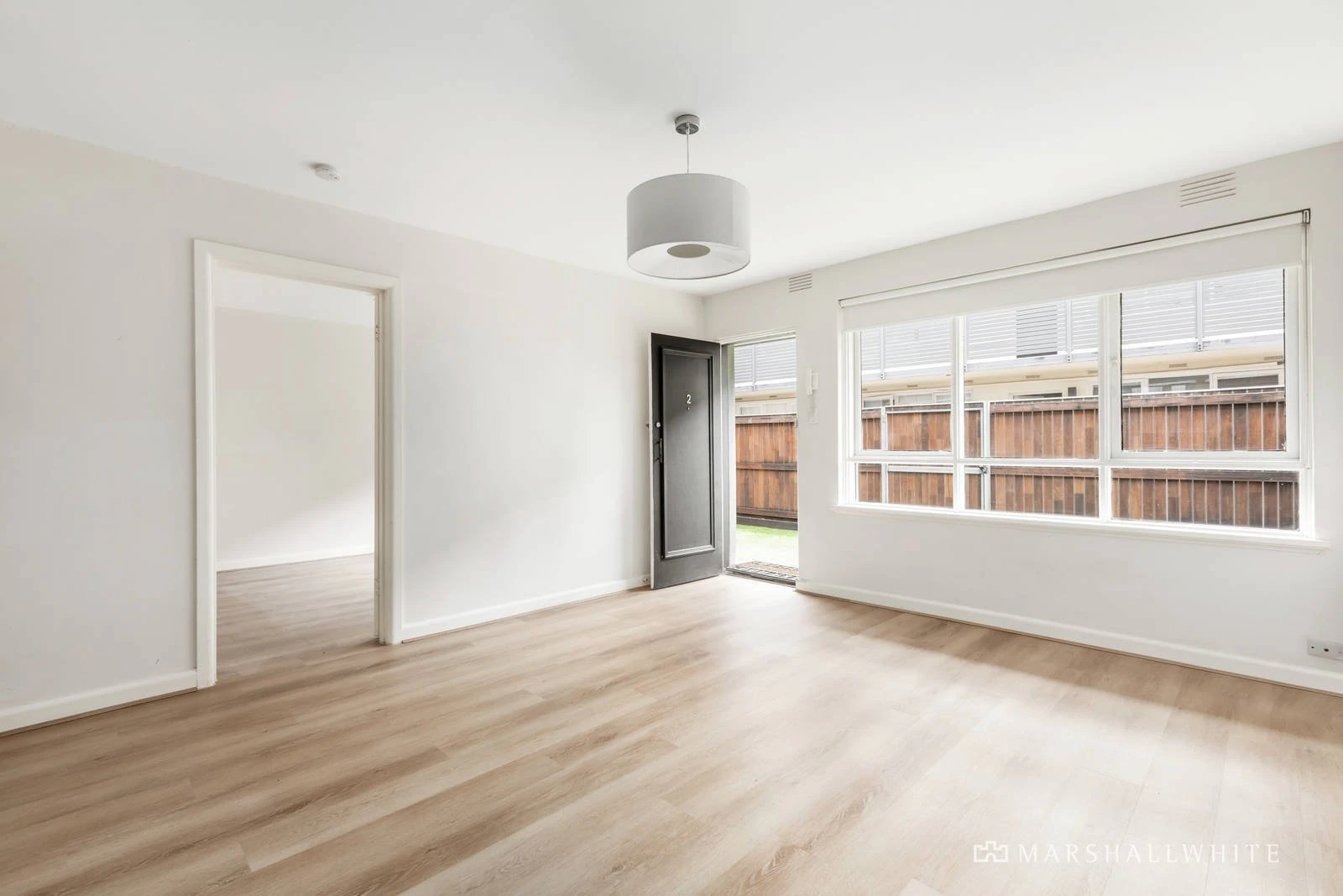 2/13 Lewisham Road, Windsor, VIC