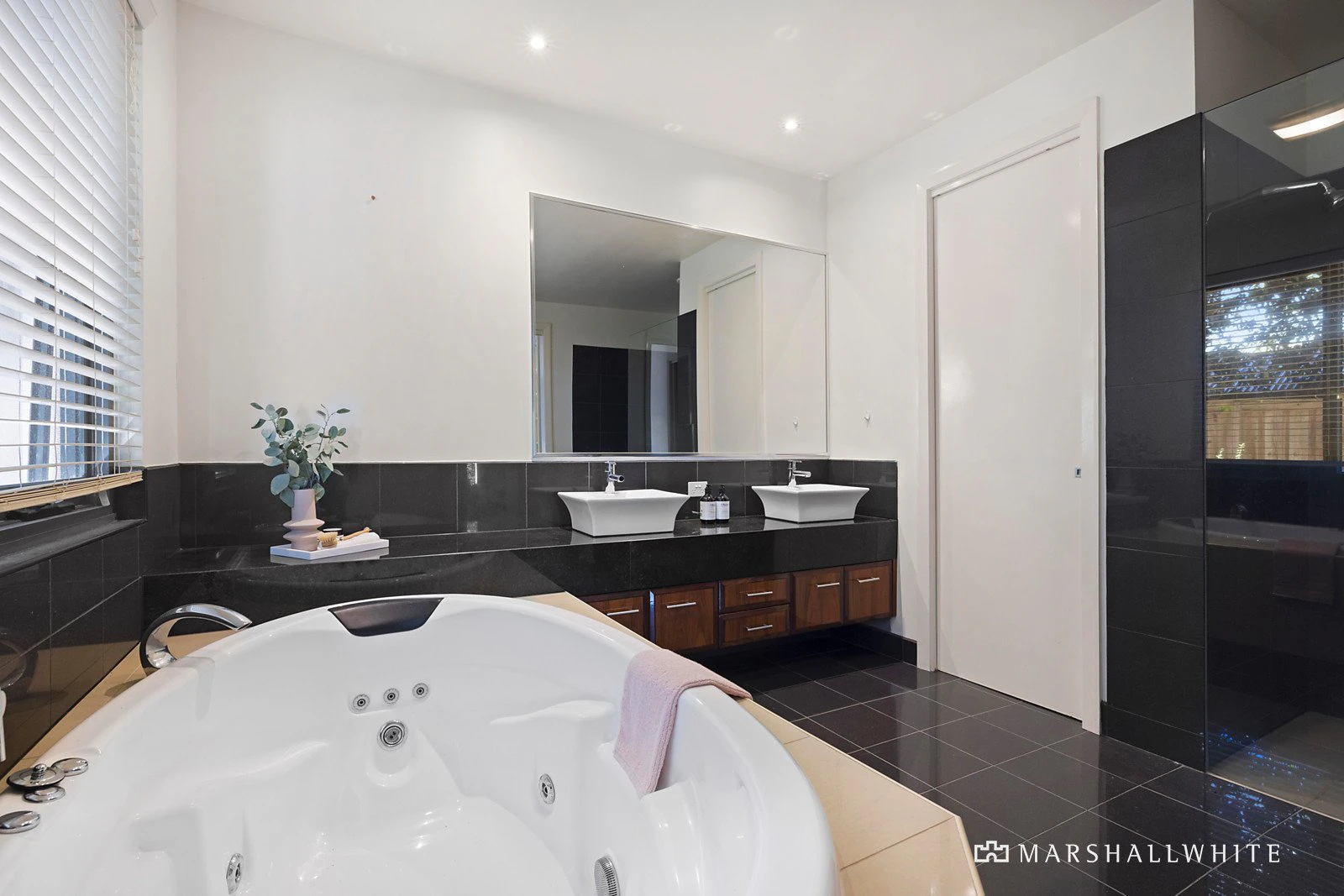 6 Marilla Close, Mount Eliza, VIC