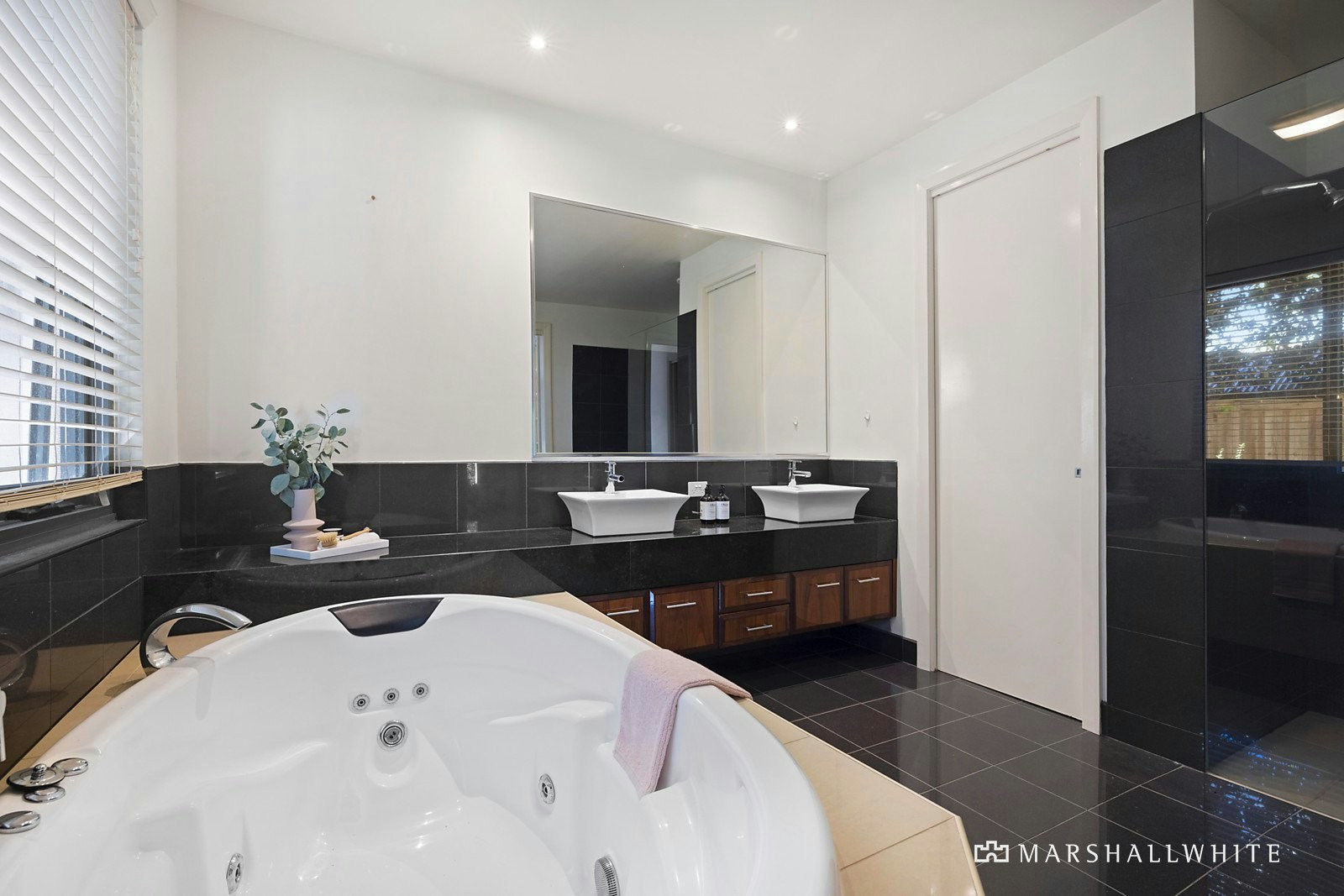 6 Marilla Close, Mount Eliza, VIC