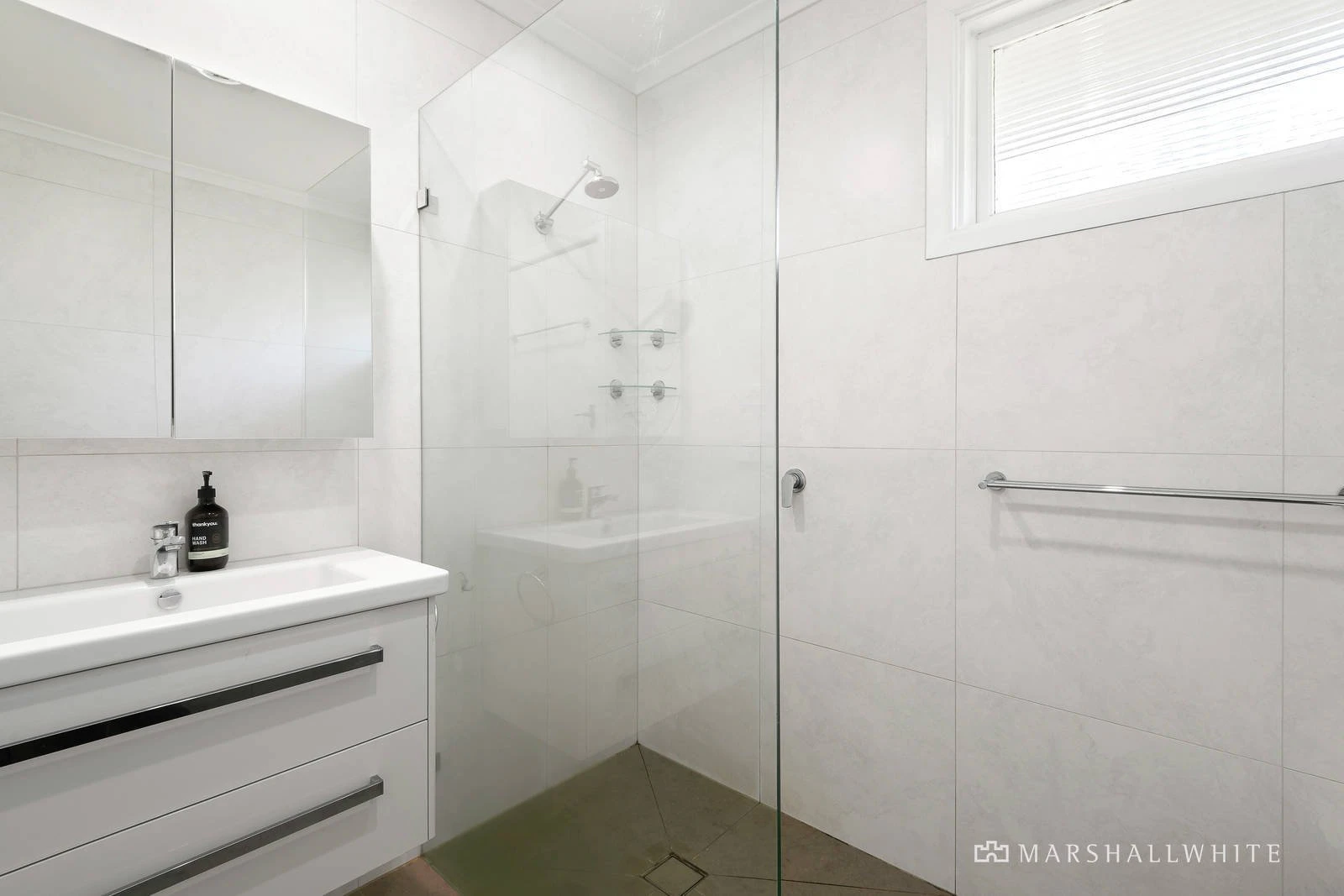 2/11 Kingfield Court, Camberwell, VIC