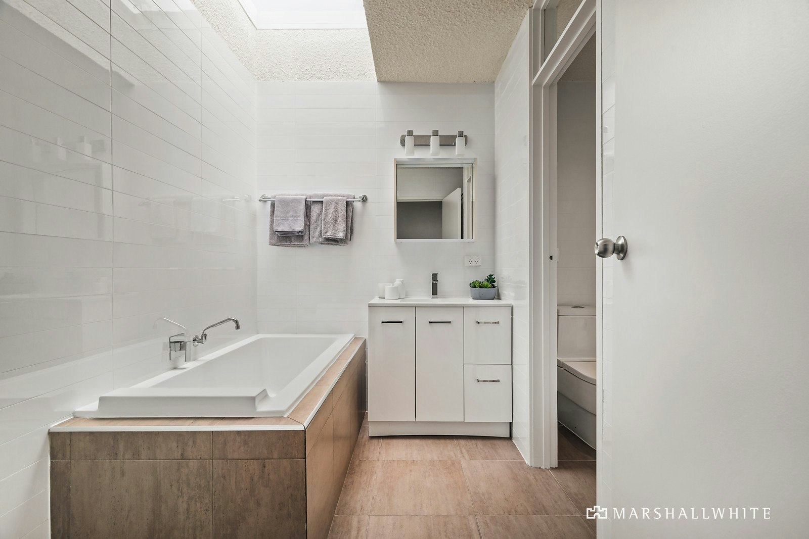 18/217A Highfield Road, Camberwell, VIC