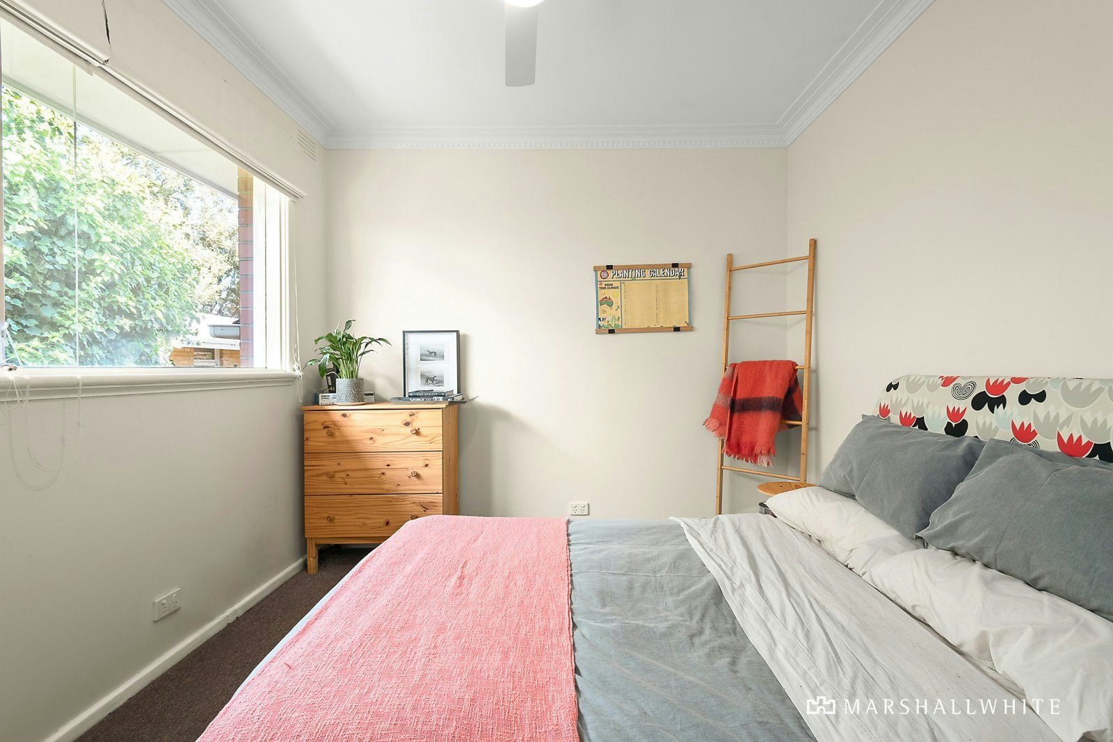 2/11 Kingfield Court, Camberwell, VIC