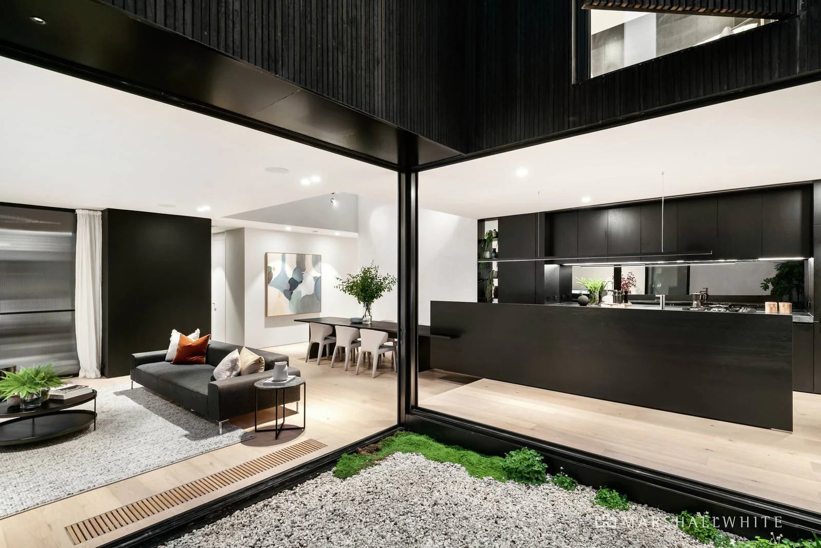 24 Eastbourne Street, Windsor, VIC