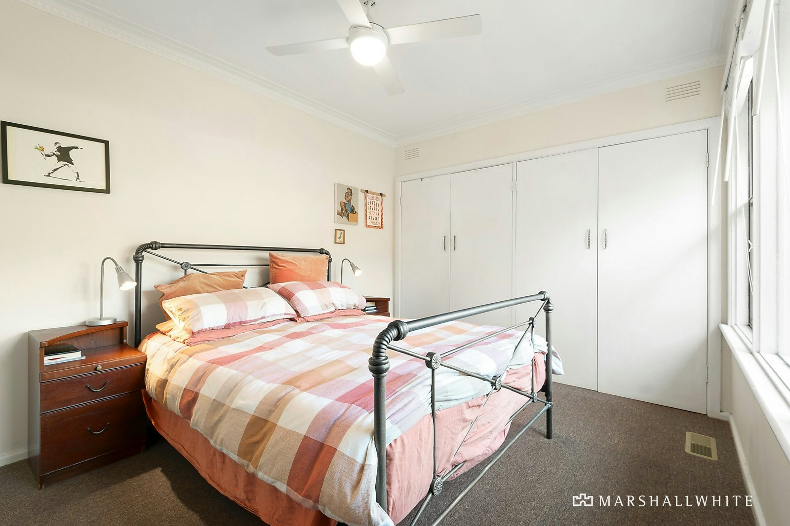 2/11 Kingfield Court, Camberwell, VIC