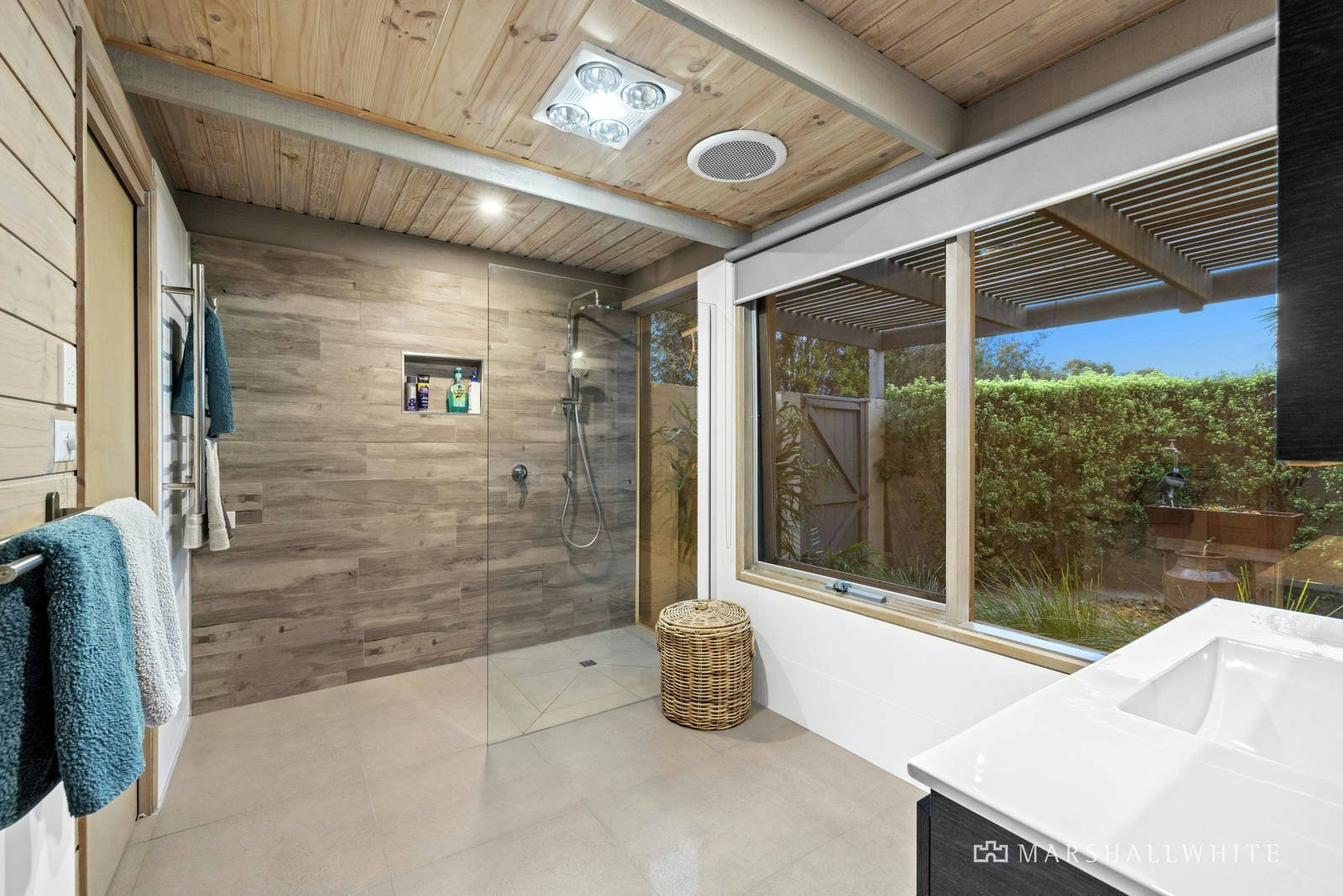 75 Woodside Avenue, Frankston South, VIC