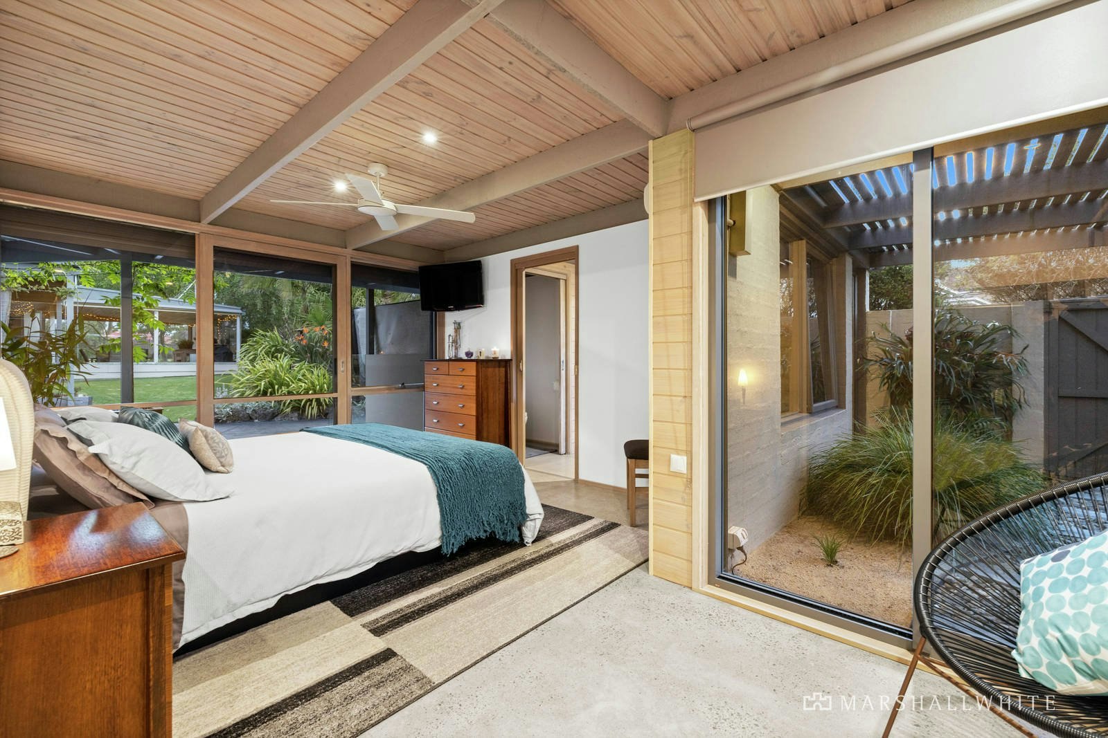 75 Woodside Avenue, Frankston South, VIC