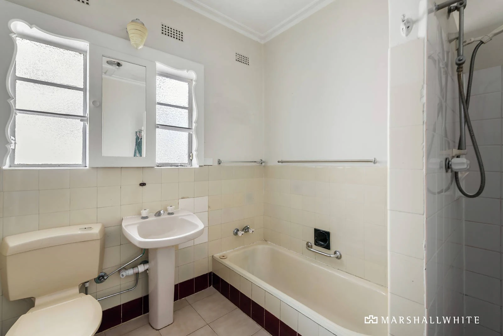 33 Baker Avenue, Kew East, VIC