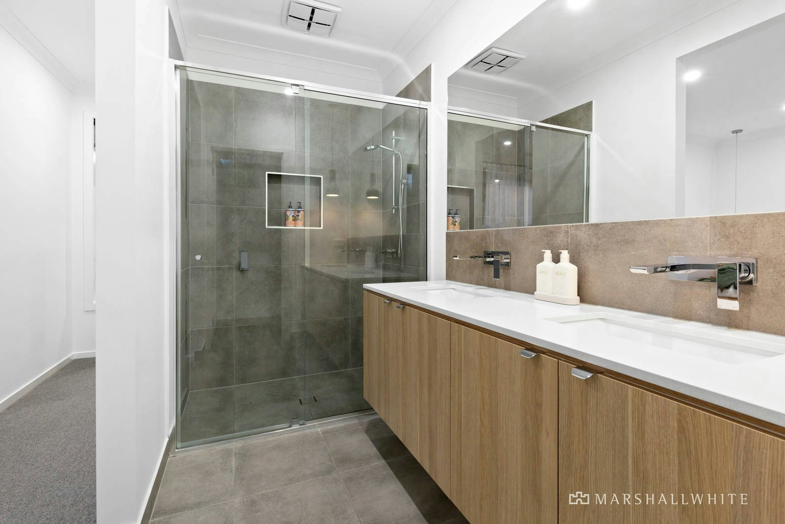 1 Bindarri Grove, Botanic Ridge, VIC