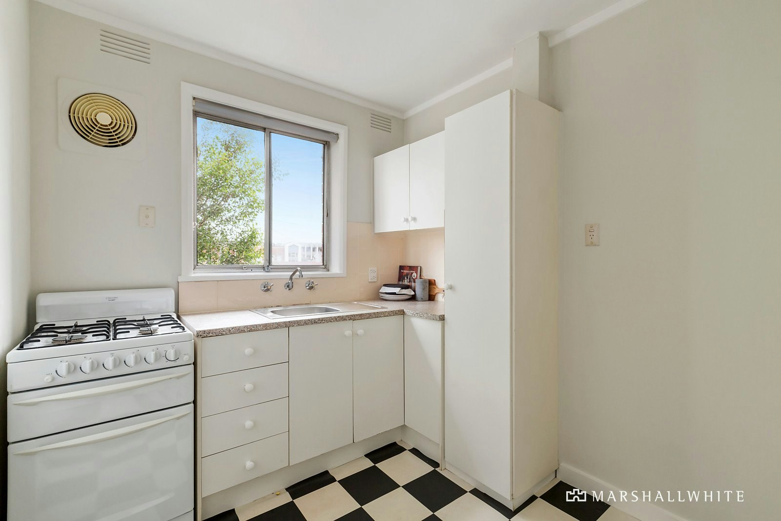 8/12 Pine Street, Hawthorn, VIC