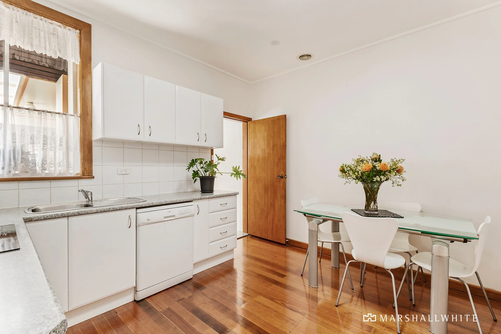 42 Gellibrand Road, Port Melbourne, VIC