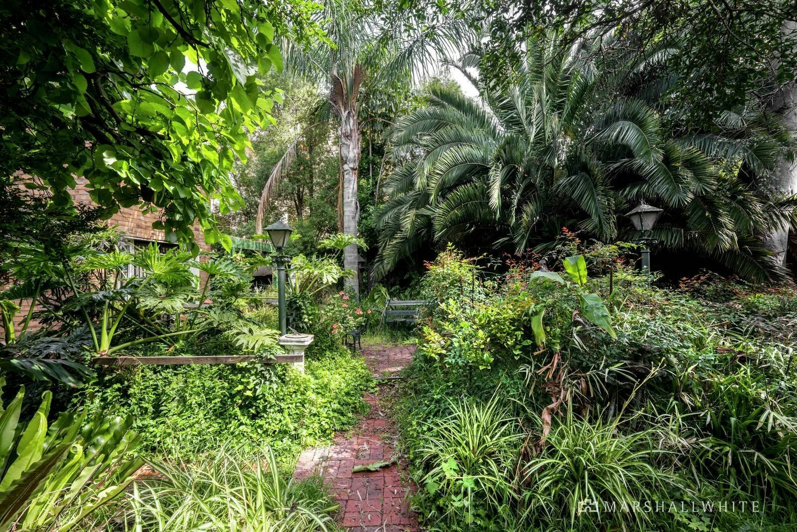 12 Canberra Road, Toorak, VIC