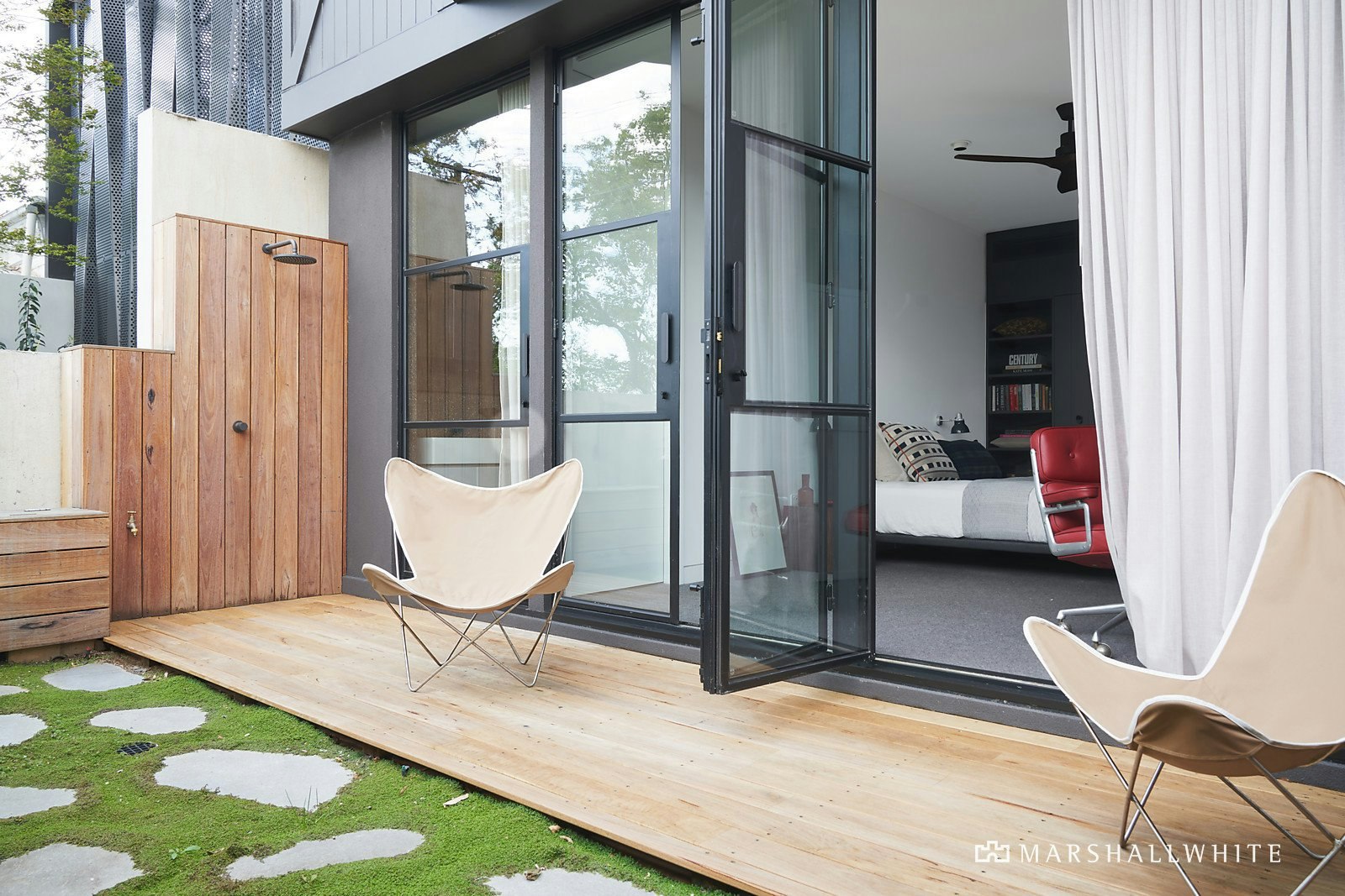 1 Faussett Lane, Albert Park, VIC