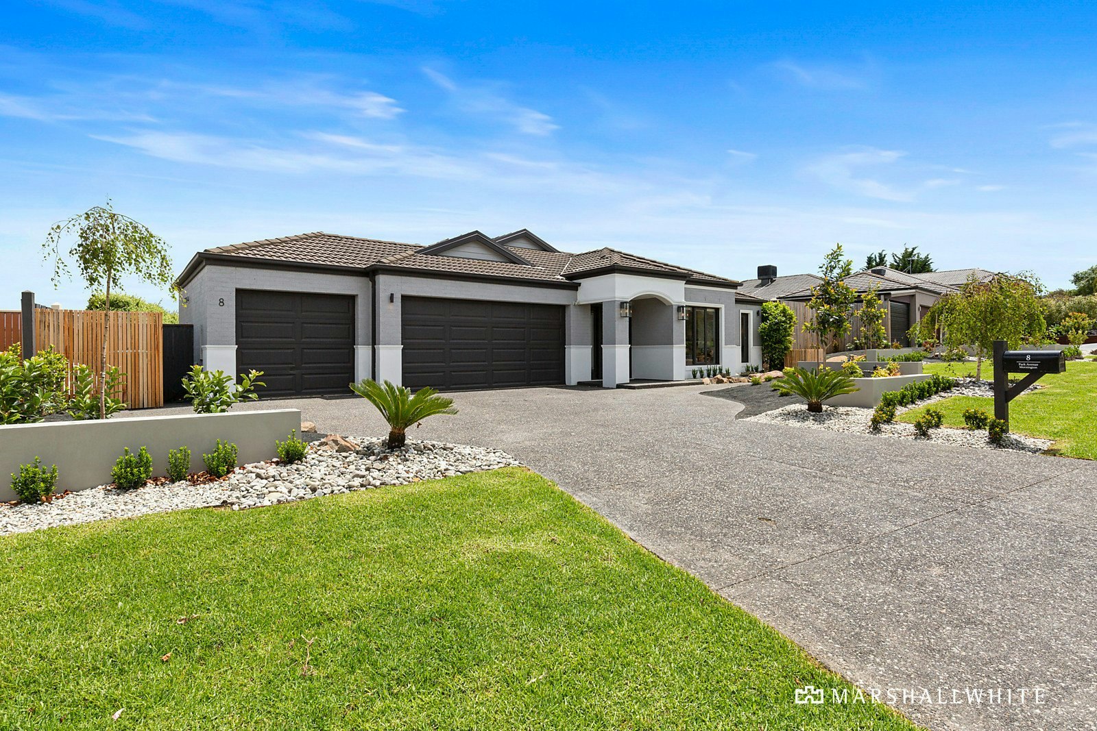 8 Park Avenue, Mornington, VIC