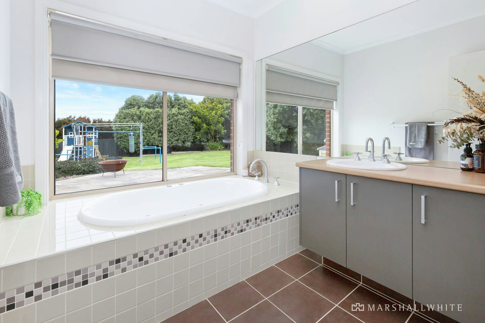 8 Park Avenue, Mornington, VIC