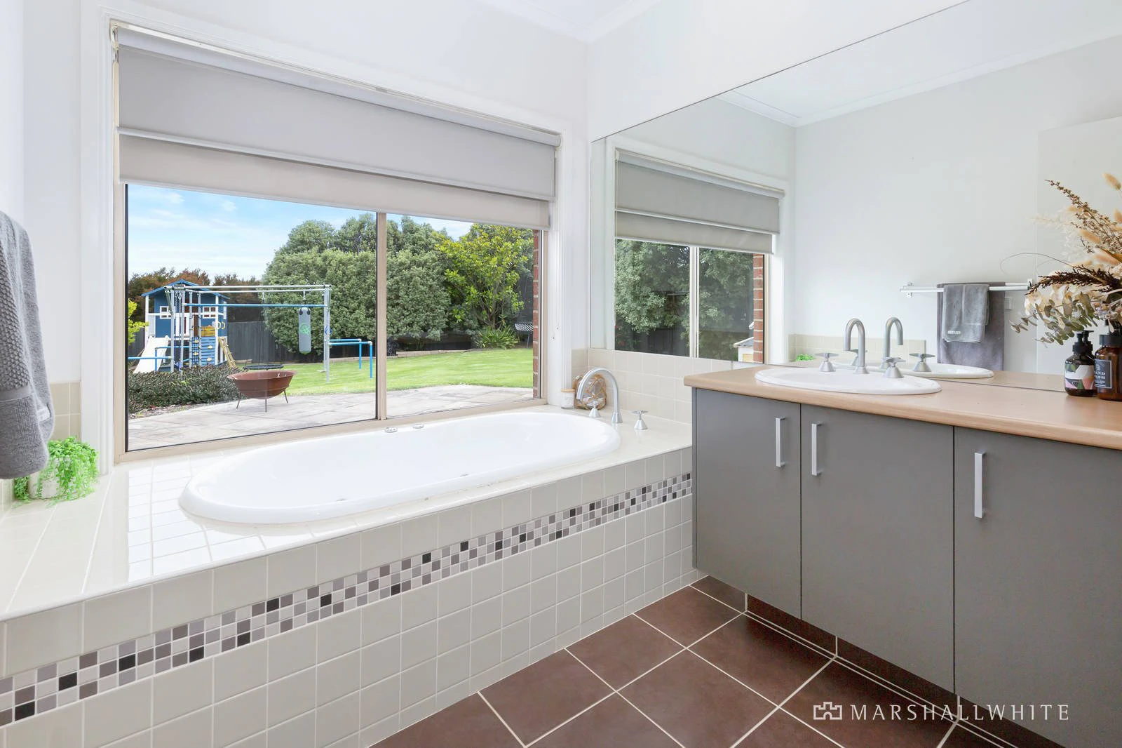 8 Park Avenue, Mornington, VIC
