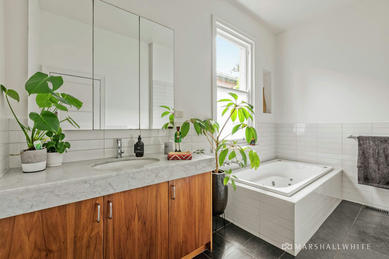 6 Banool Avenue, Kew, VIC