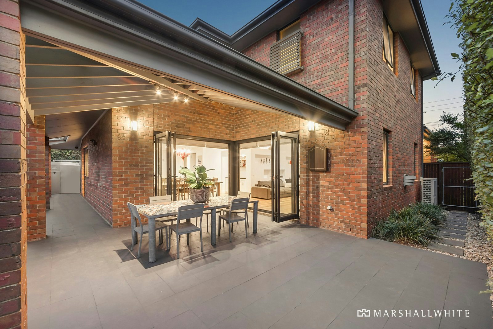 2B Glenvale Road, Glen Iris, VIC