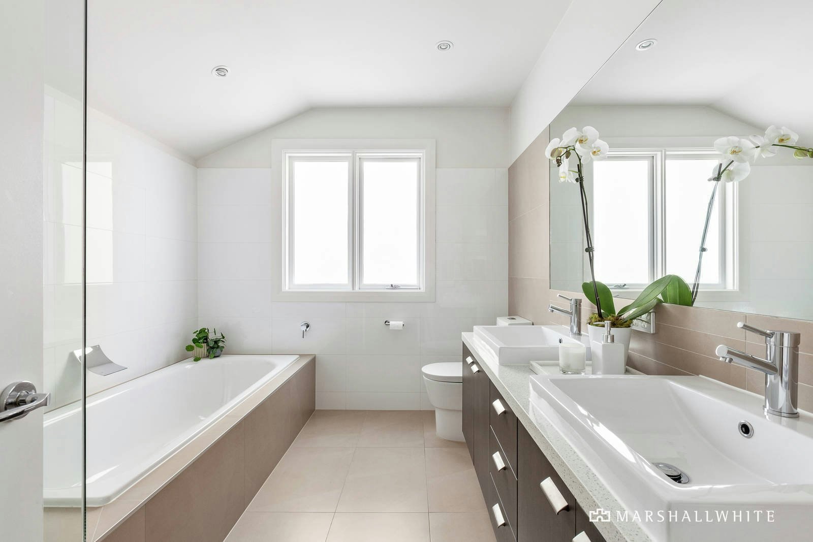 1 Heatherleigh Place, Malvern East, VIC