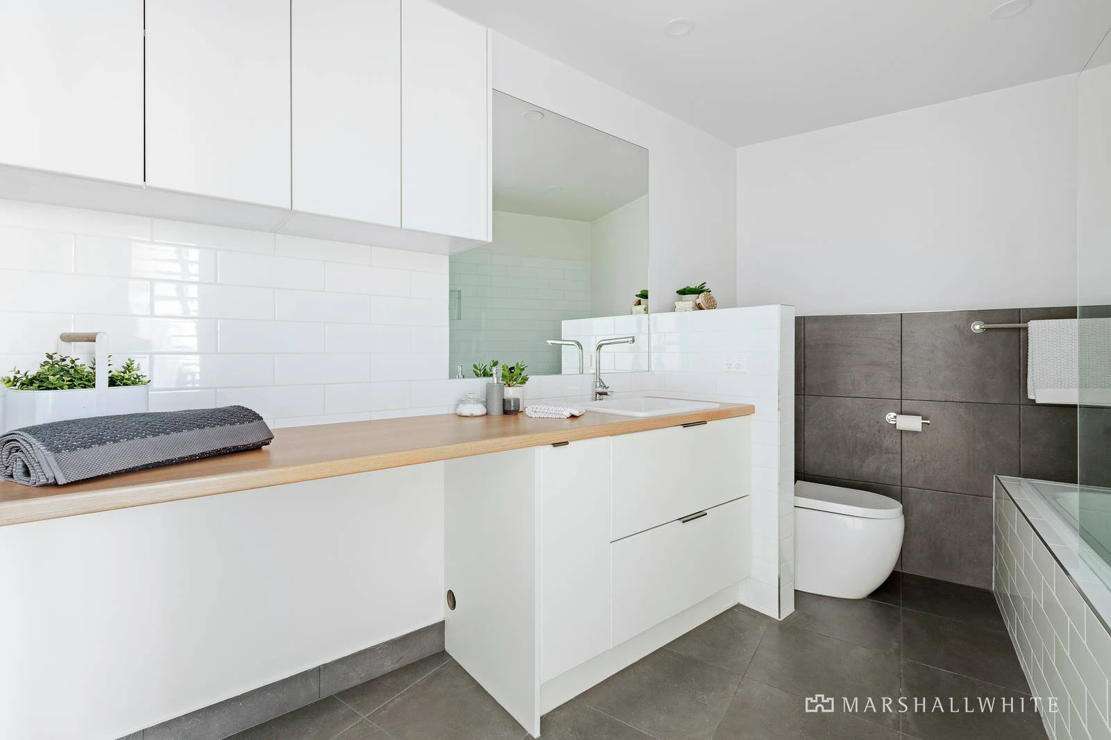 14/765 Burwood Road, Hawthorn East, VIC
