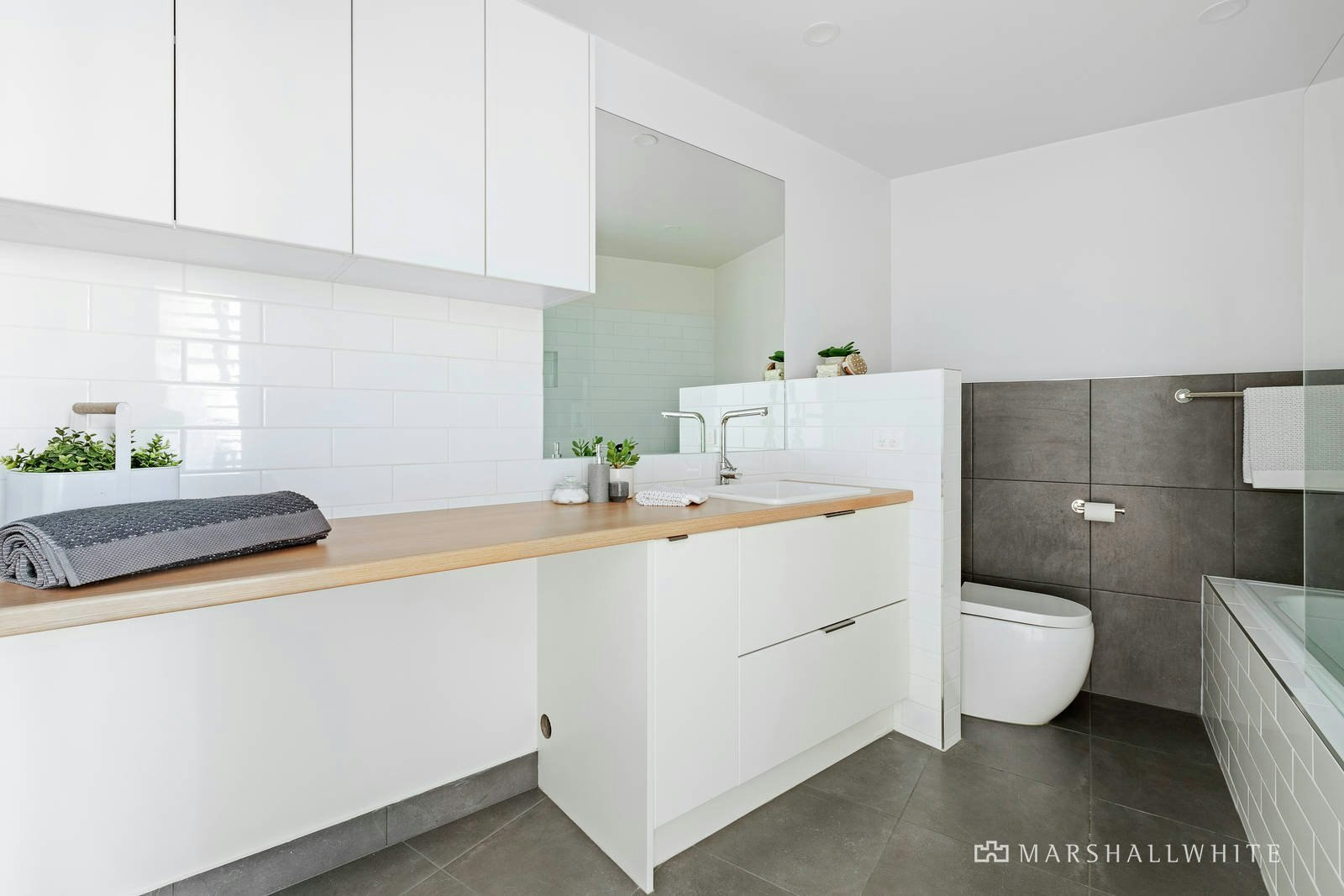 14/765 Burwood Road, Hawthorn East, VIC