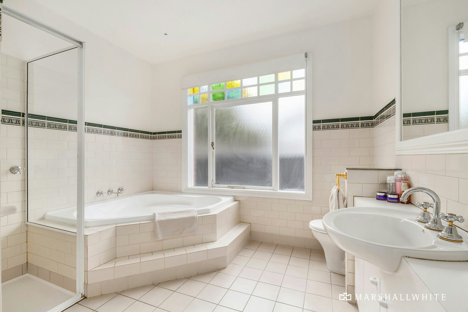 2/1 Viva Street, Glen Iris, VIC