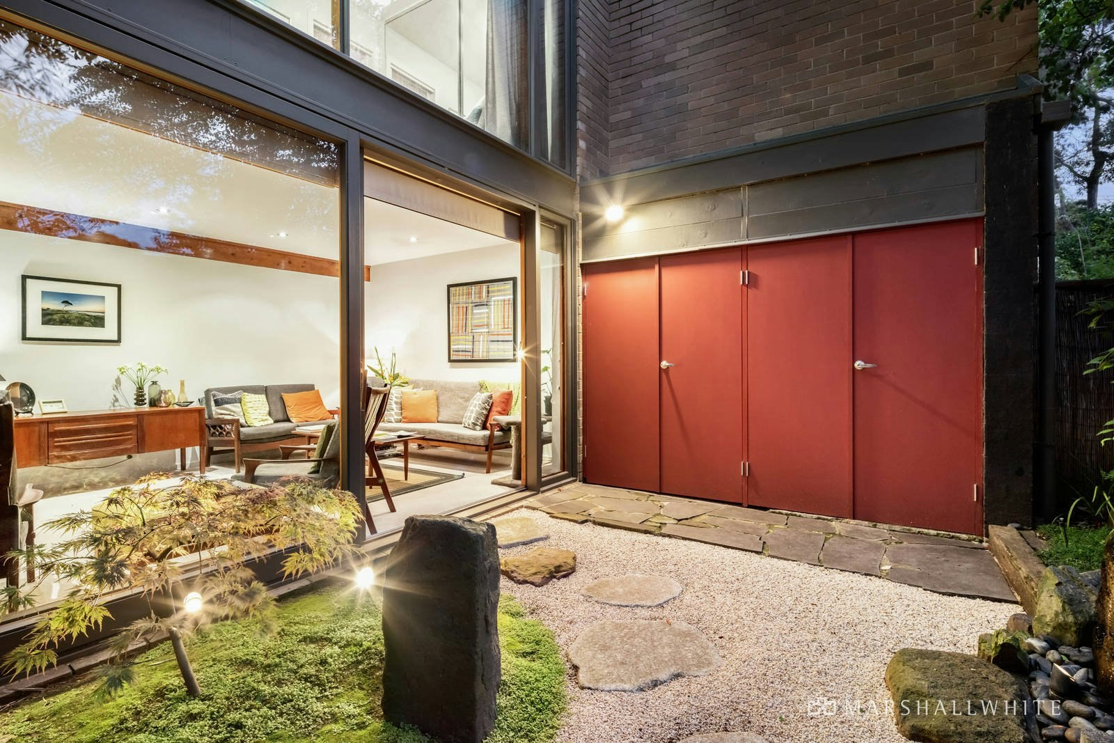 2/37A Canterbury Road, Toorak, VIC